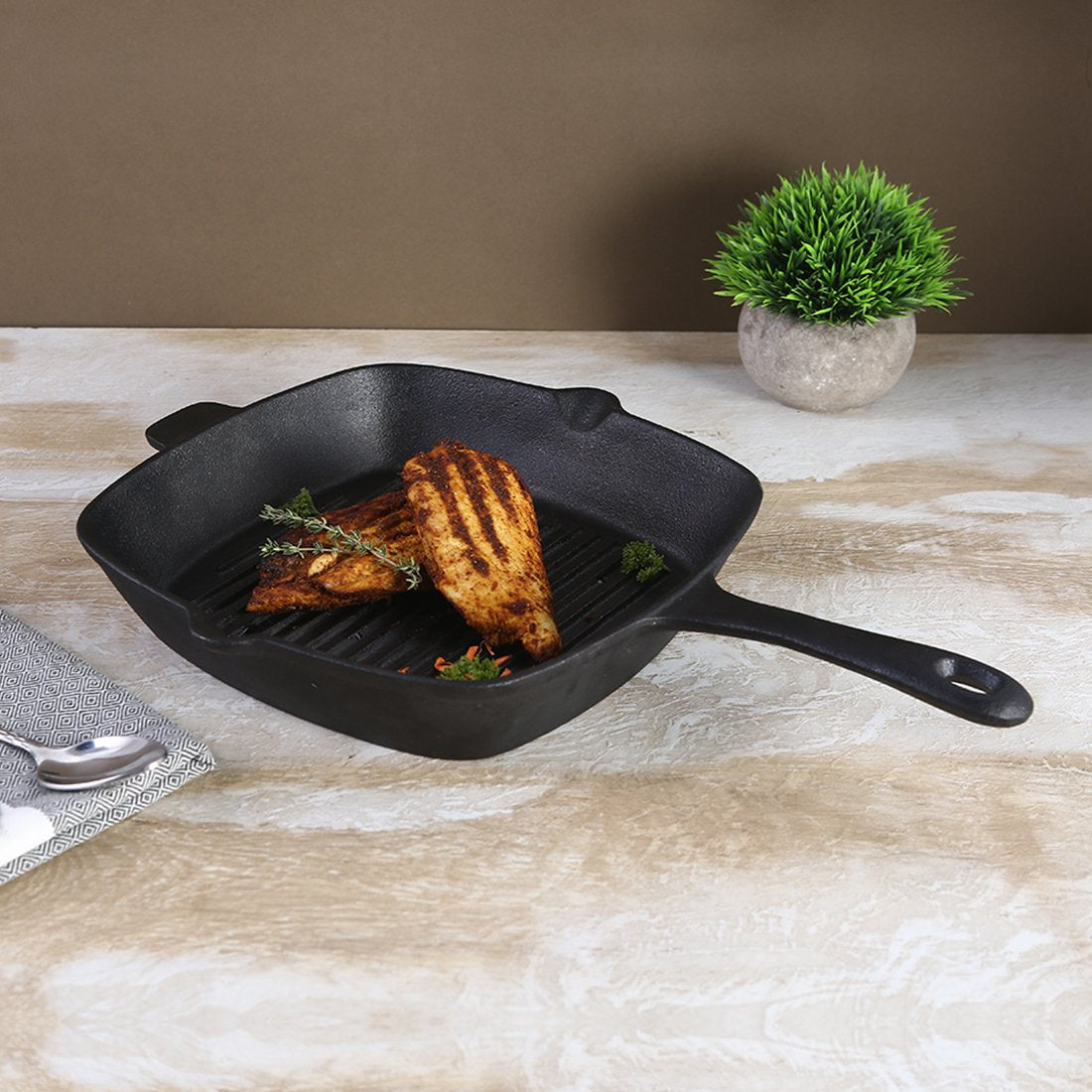 Forza Cast-iron Kadhai, Pre-Seasoned Cookware, 30cm, 3.35L, 3.8mm